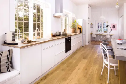 Plank Castle Oak Transparent Vivo view 2