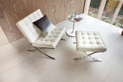 Plank Castle Oak White Andante view 2