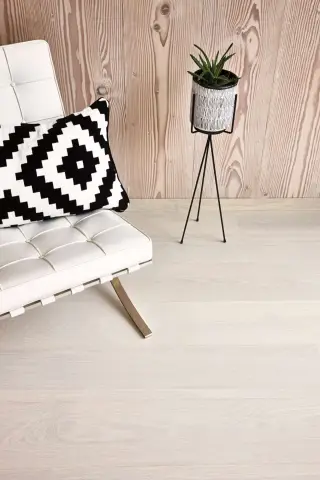 Plank Castle Oak White Andante view 3