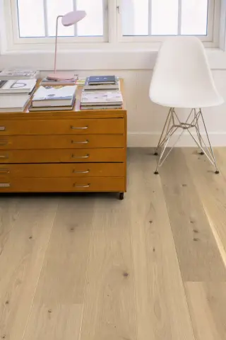 Plank Castle Oak Transparent Animoso view 2