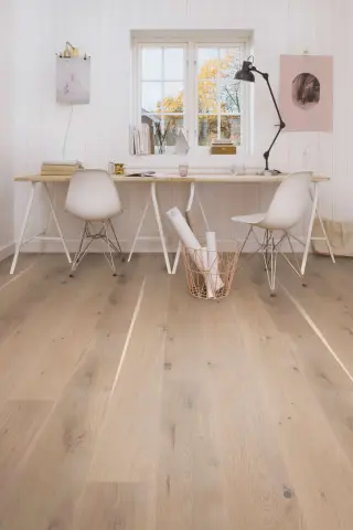 Plank Castle Oak White Vivo view 2