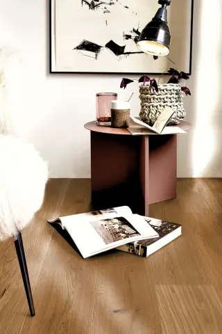 Plank Castle Oak Honey Vivo view 2