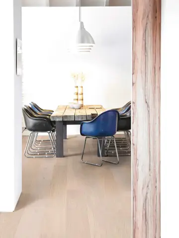 Plank Castle Oak Pearl Animoso view 2