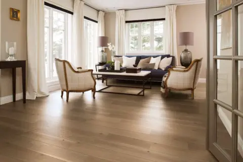 Plank Castle Oak Sand Animoso view 2