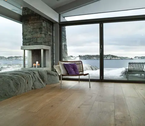 Chalet Oak Transparent Traditional view 2