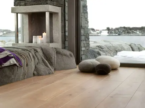 Chalet Oak Coral Traditional view 2
