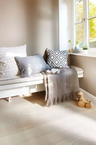 Plank 138 Ash White Andante view 2