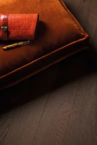 Plank 138 Oak Brazilian Brown Animoso view 2