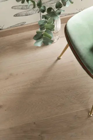 Plank Castle Oak Warm Grey Animoso view 3