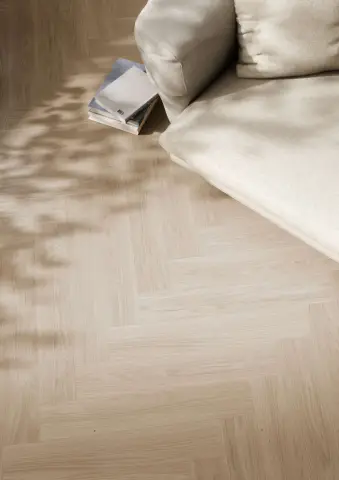 Herringbone T/g Oak Pale White Andante view 4