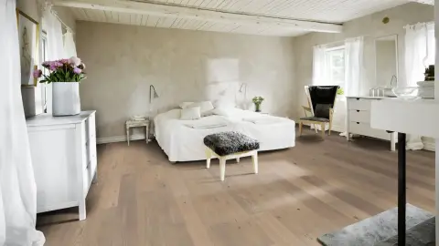 Oak 1-Strip White view 2