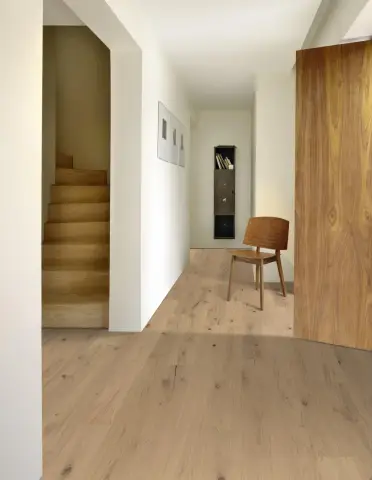 Oak Urban Brown Plank view 4