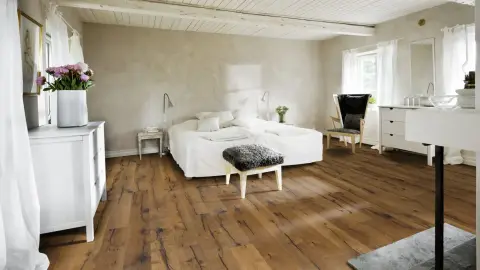 Oak Maggiore view 2