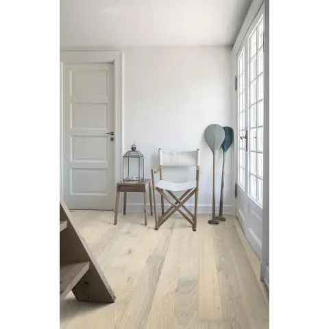 Oak Nouveau Blonde view 4