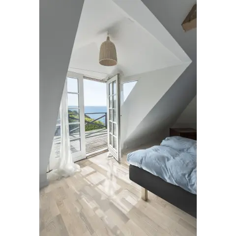 Oak Pale view 3