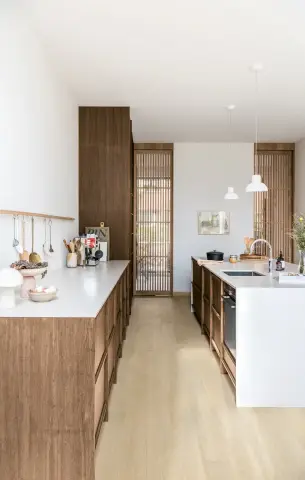 Lily White Oak Extra Matt view 2