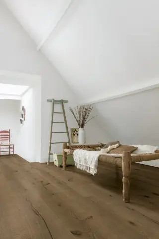 Dark Chocolate Oak Extra Matt Oiled view 2